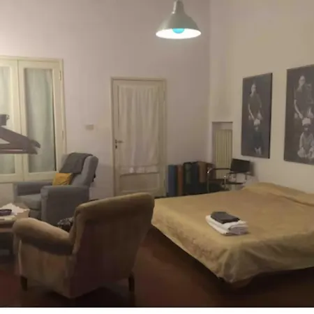 Large In Antique Building In Santo Spirito Firenze